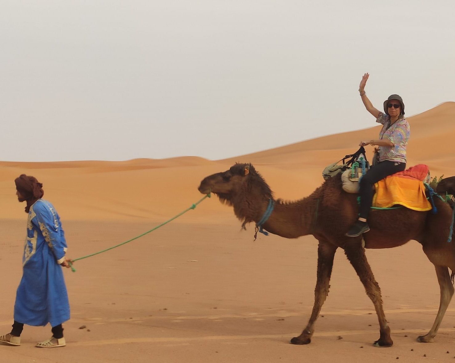 Los paseos en camello son una tradicion en el desierto y durante el tour de 8 días desde Casablanca a Casablanca