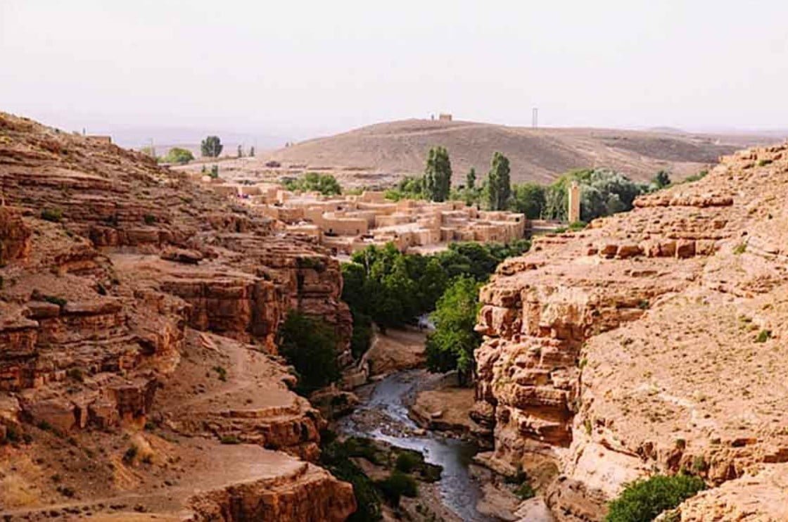 Rodeada de exuberante vegetación, visitada durante el tour de 4 dás desde Fez a Fez